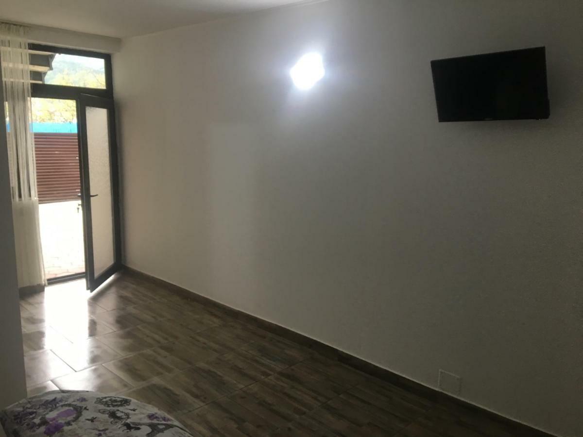 Hotel Laubert à Călimăneşti Extérieur photo