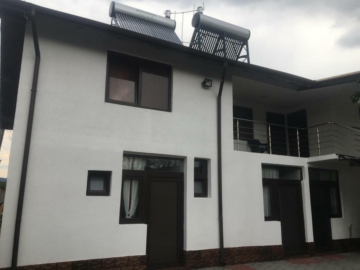 Hotel Laubert à Călimăneşti Extérieur photo